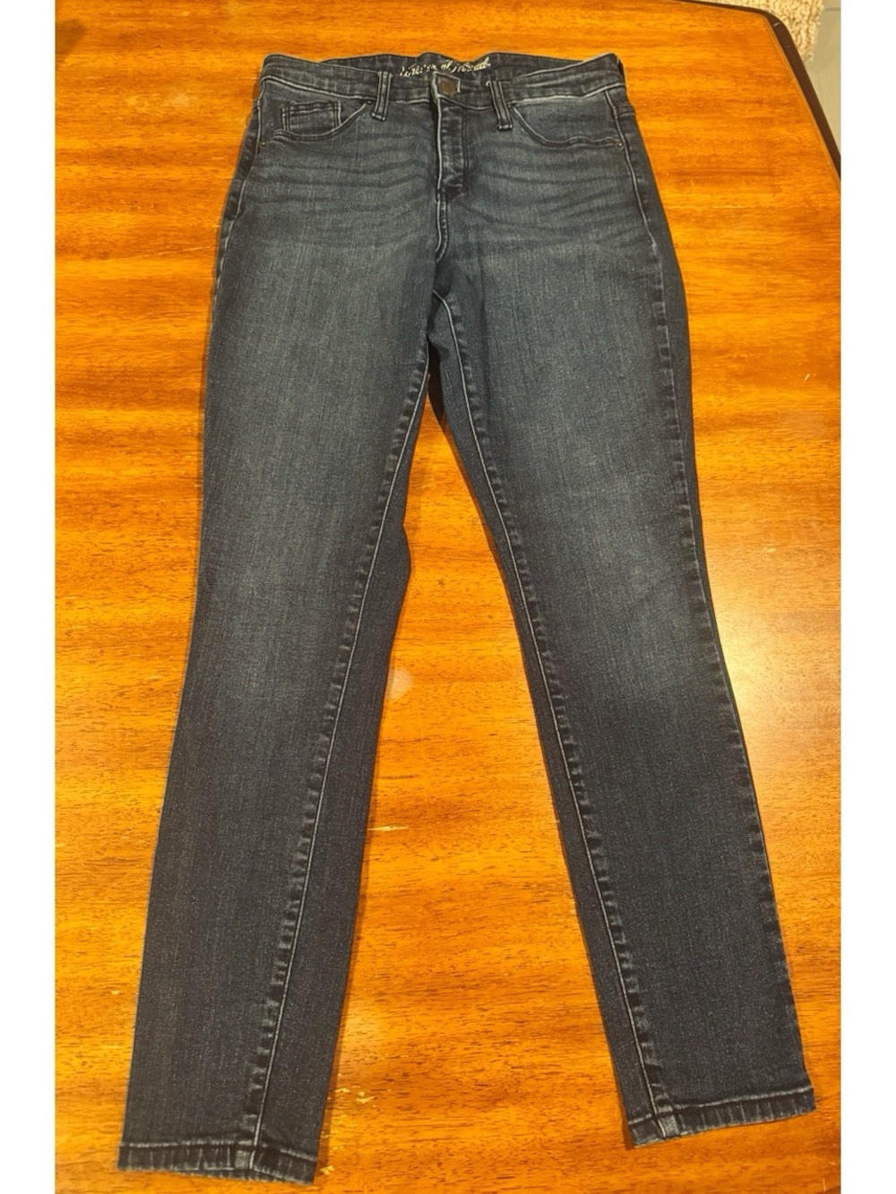 Universal Thread Women's Skinny Jeans - Classic High-Rise Dark Blue Size 6/28S